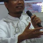 Dr Anis Malik Thaha
