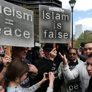 Melbourne-anti-Islam-rally-4
